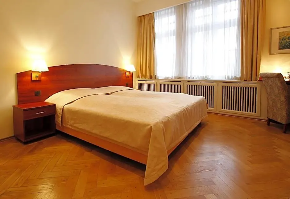 Hotel Preuss im Dammtorpalais-1